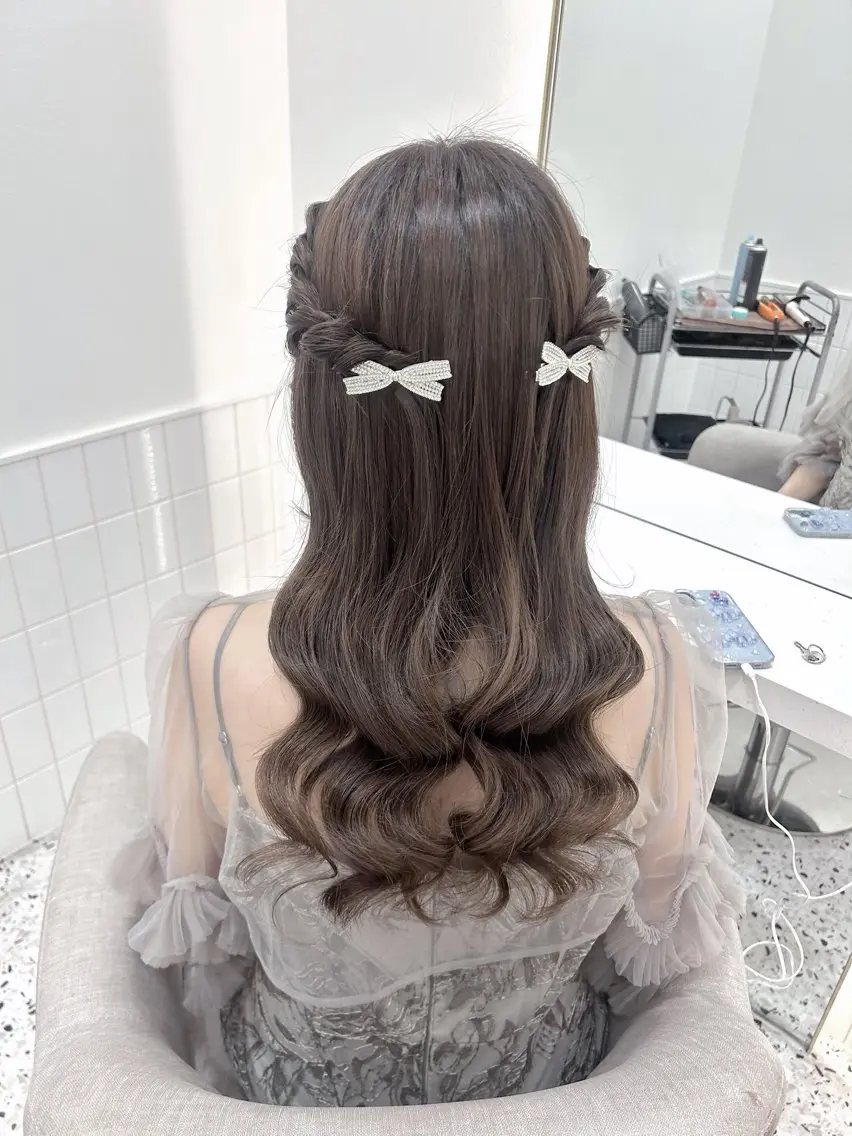 ロング ヘアアレンジ ヨシンモリ 徳倉 碧葉のヘアスタイル