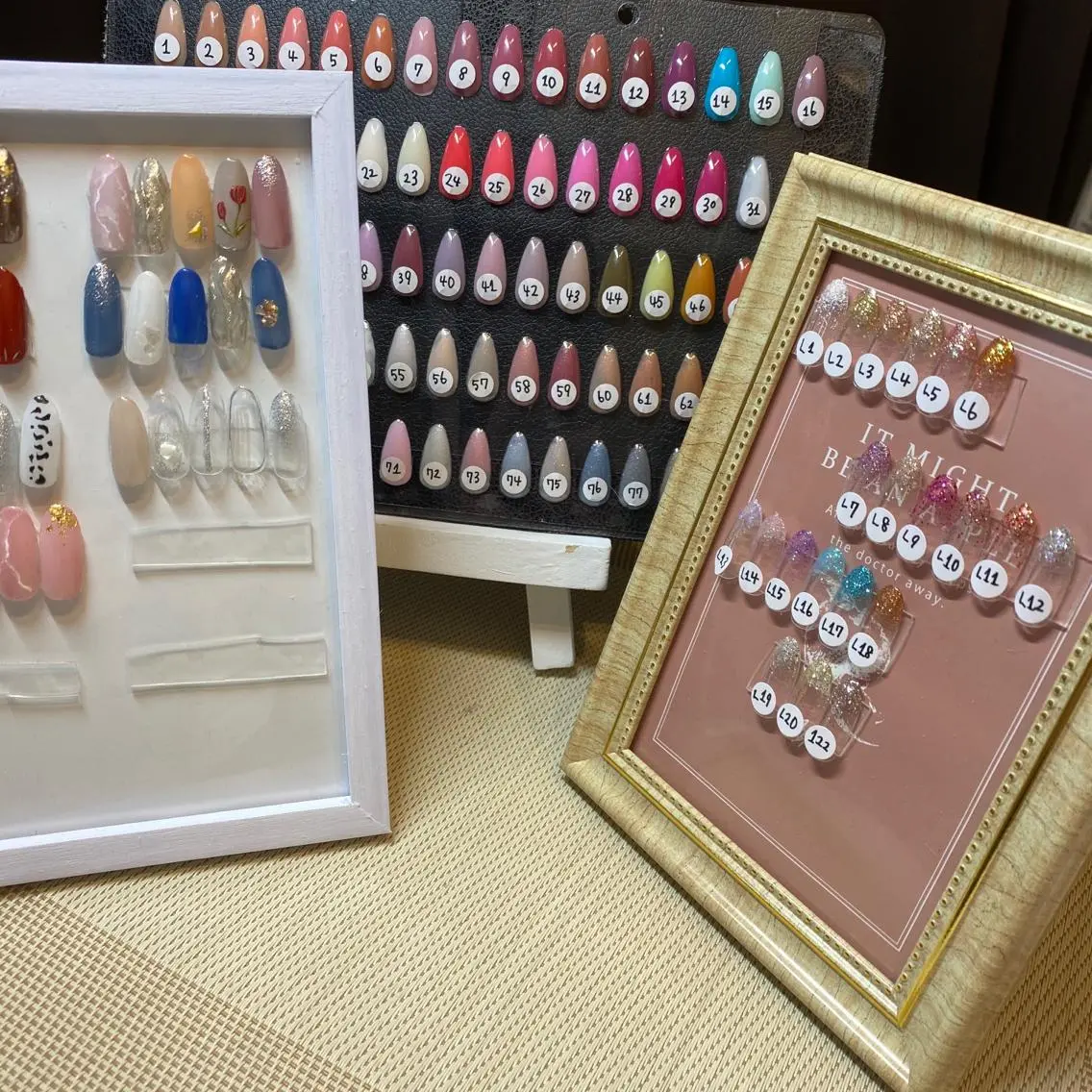 ネイル NORA nail UMEDA MAIのネイルデザイン