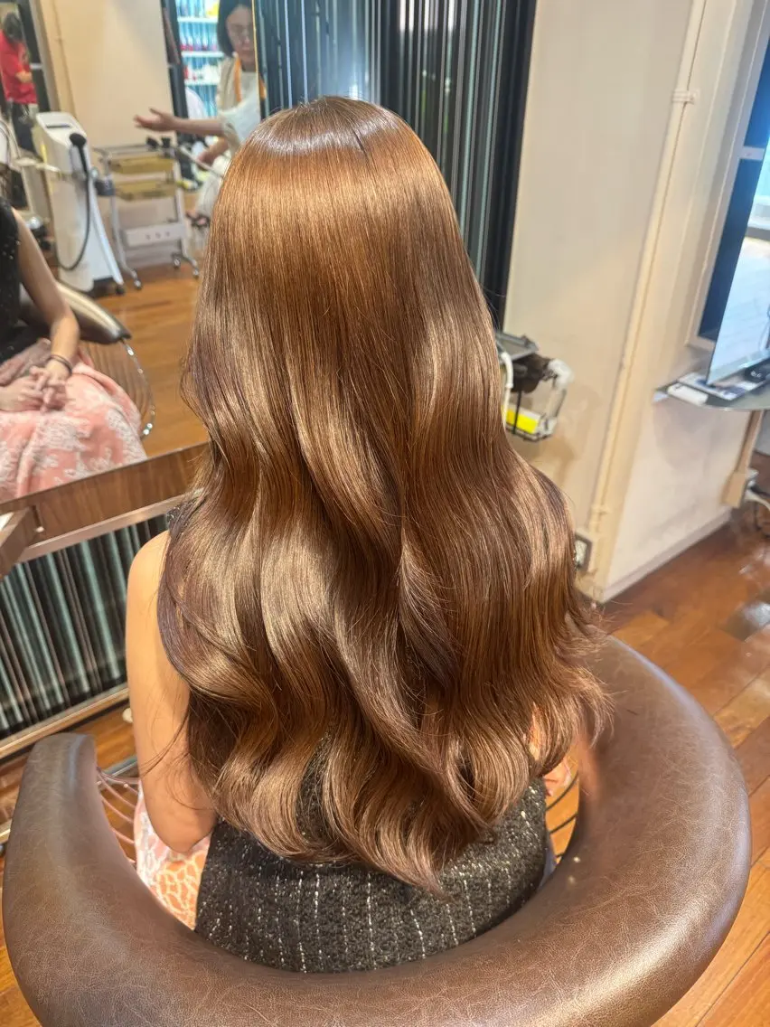 ロング ヘアカラー 'AXIS cocoroのヘアスタイル