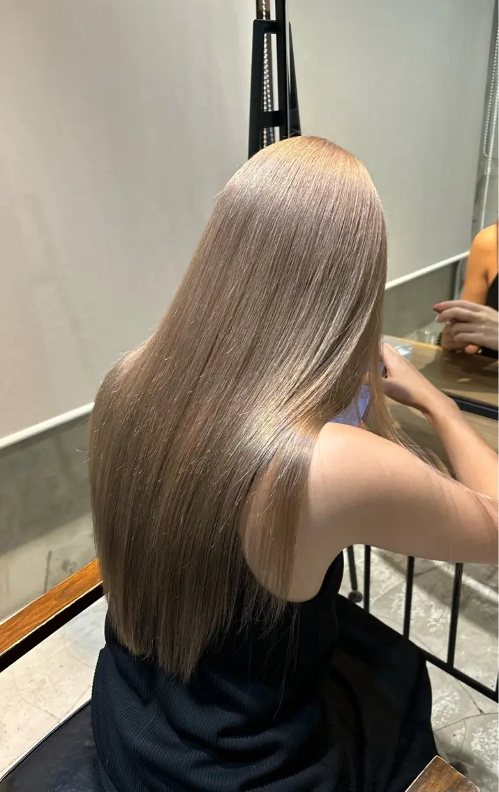 ロング カラー ヘアアレンジ ヘアカラー トリートメント 派手髪/ハイトーン RIN🩵ྀིのヘアスタイル