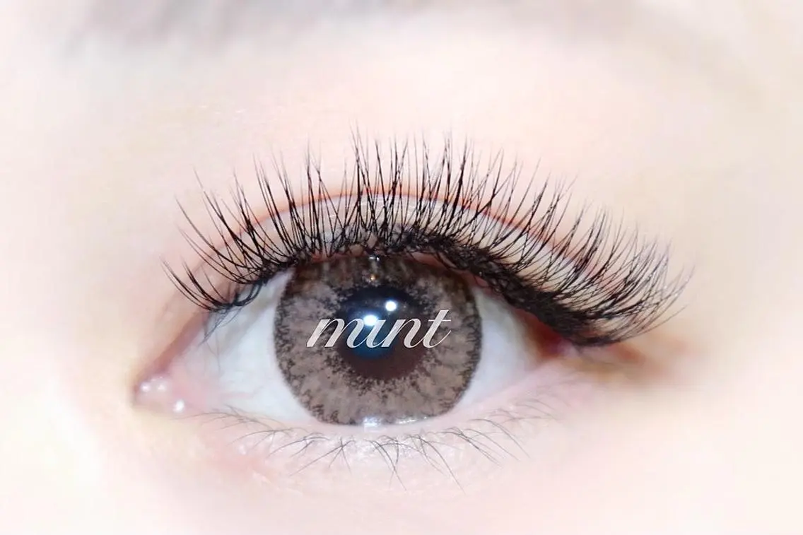 マツエク・マツパ ボリュームラッシュ eyelist minaのマツエク・マツパデザイン