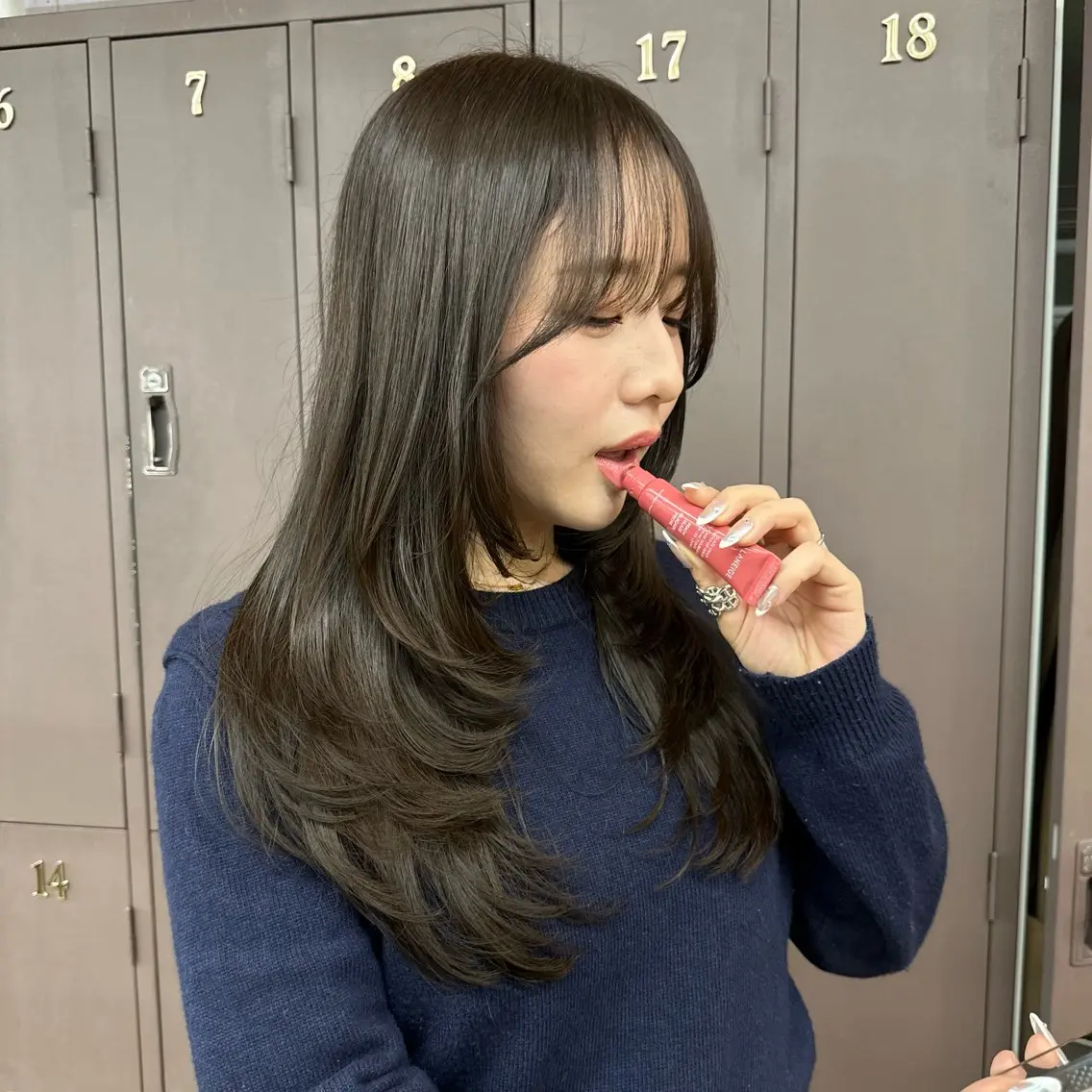 ロング カラー レイヤーカット 似合わせカット 小顔カット カット ヘアカラー トリートメント 岡本康平/ボブ/ブリ ーチ/酸性ストレートのヘアスタイル