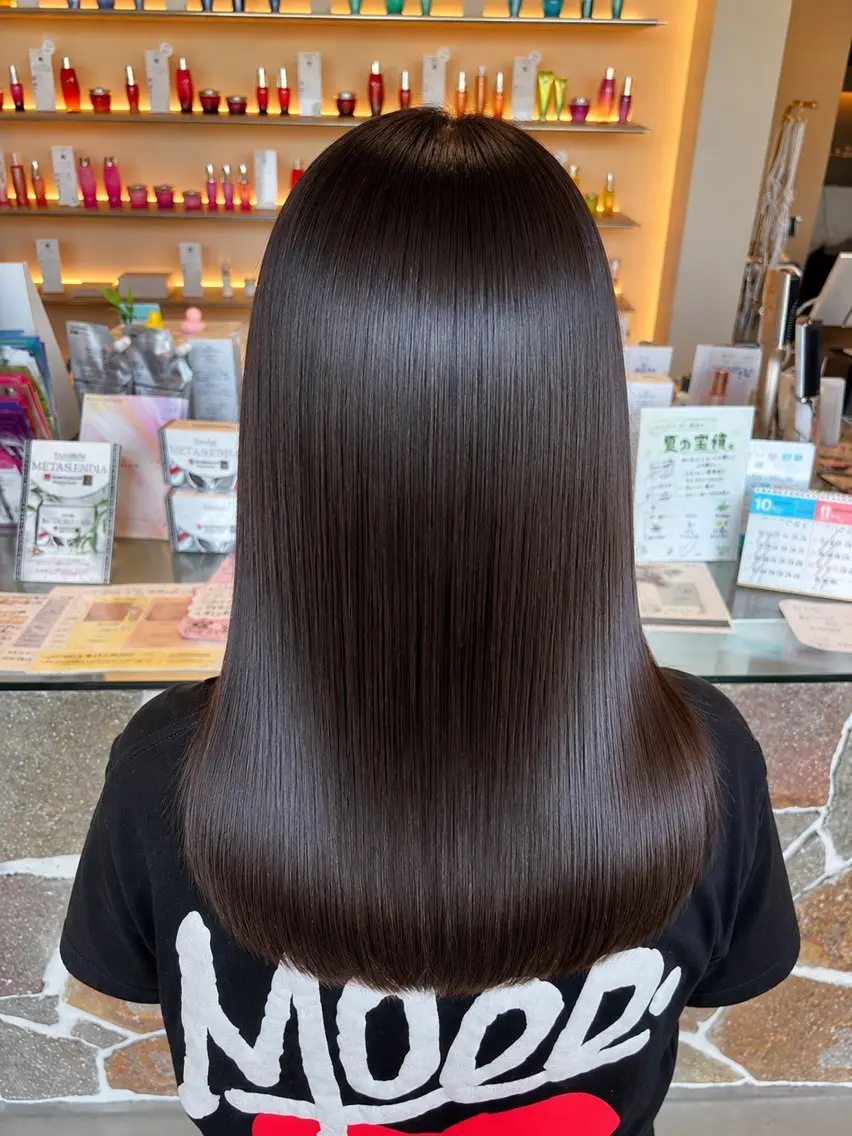 カラー 坂本 温のヘアスタイル