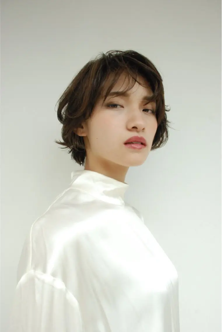 ショート 菅野 恵のヘアスタイル