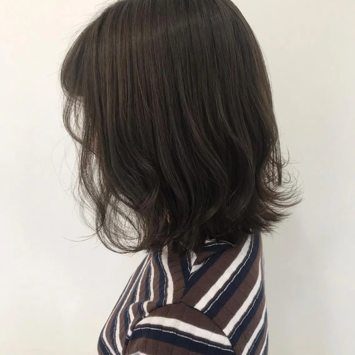 ミディアム カラー ブラウンカラー 馴染ませNo.1🧃 エクステ・アレンジのヘアスタイル