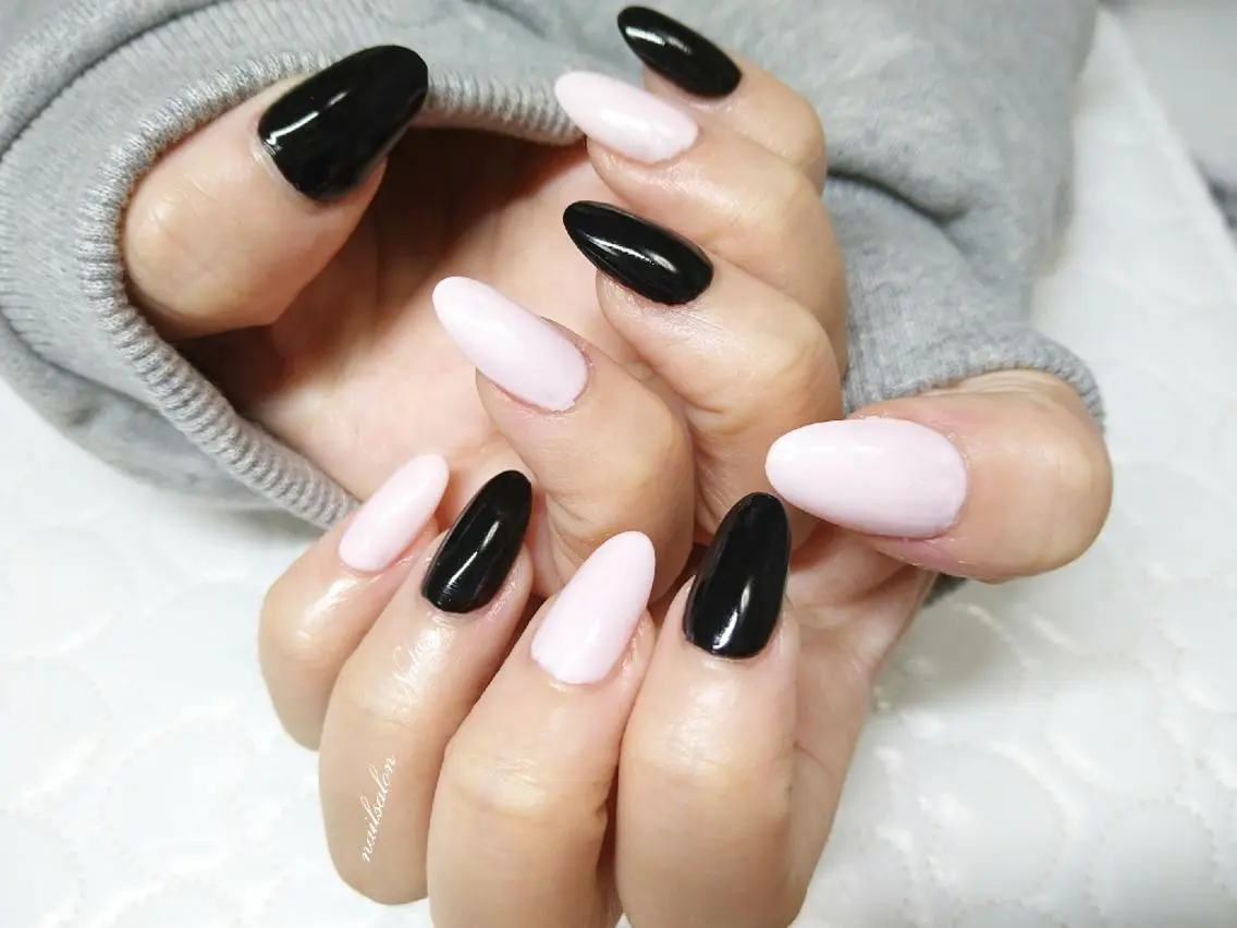 ネイル 長さ出し ラメ(グリッター) ワンカラーネイル ショートネイル nailsalon　 Natuのネイルデザイン