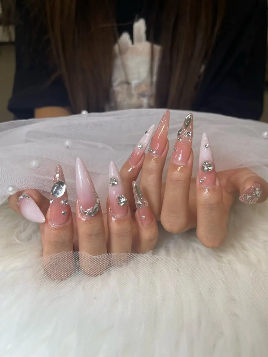 ネイル ハンドネイル NiJi Nailsのネイルデザイン