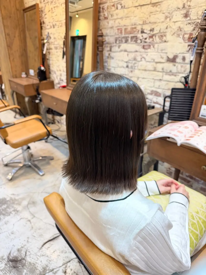 ミディアム カラー ベージュカラー オリーブベージュ 髪質改善 トリートメント カット ヘアカラー トリートメント 七井 香奈 (なないかな)のヘアスタイル