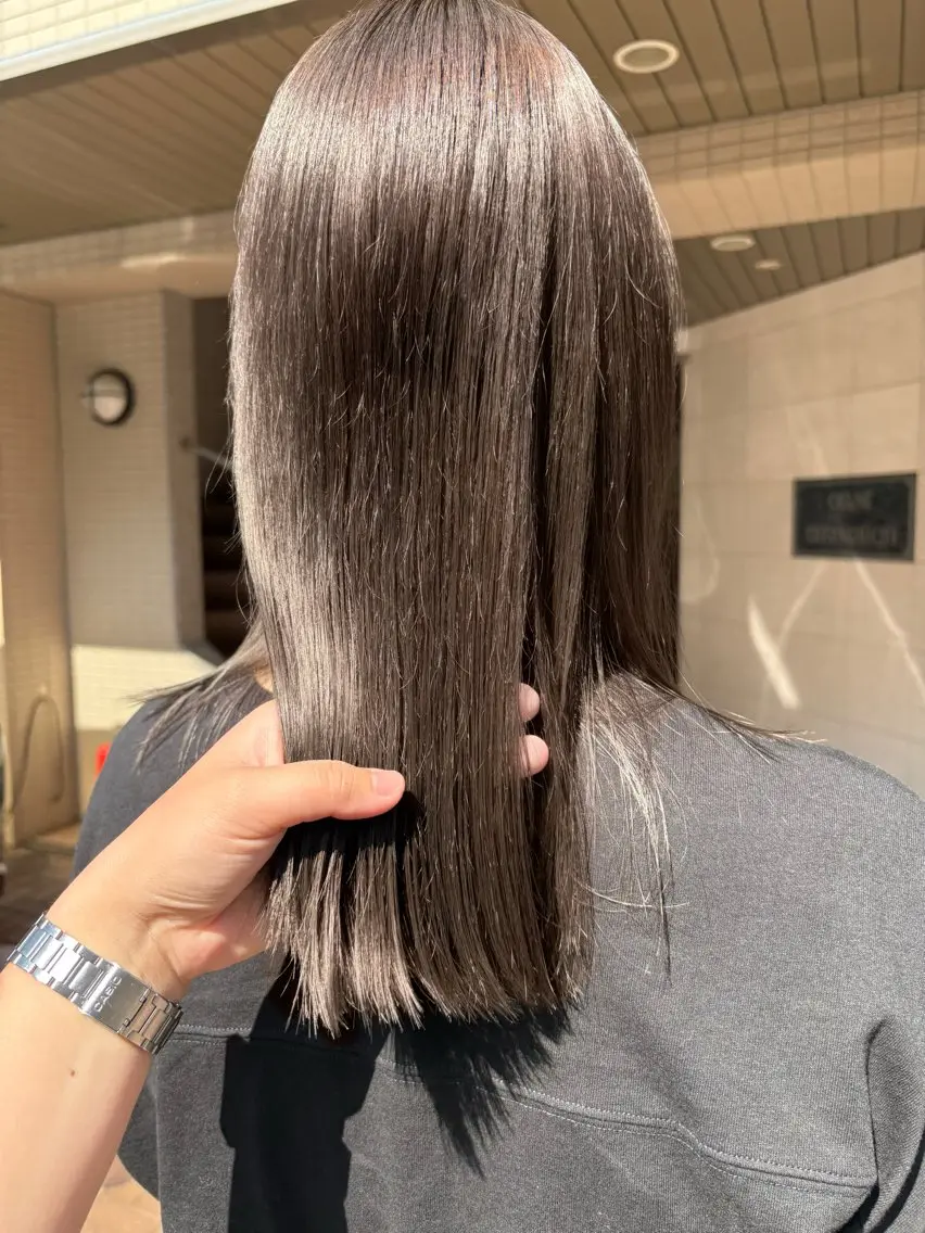 【人気メニュー‼️】カット+透明感カラー+トリートメント付き🫧の写真