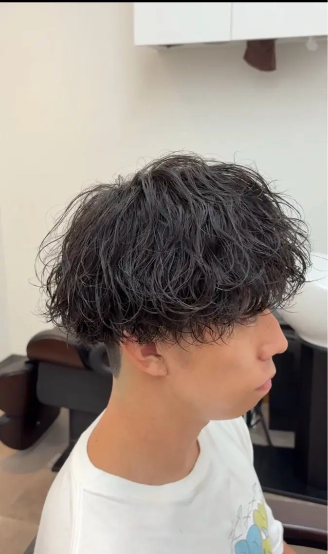 パーマ メンズ メンズパーマ 波巻きパーマ メンズパーマ×カラー ×新宿　　裕世のヘアスタイル