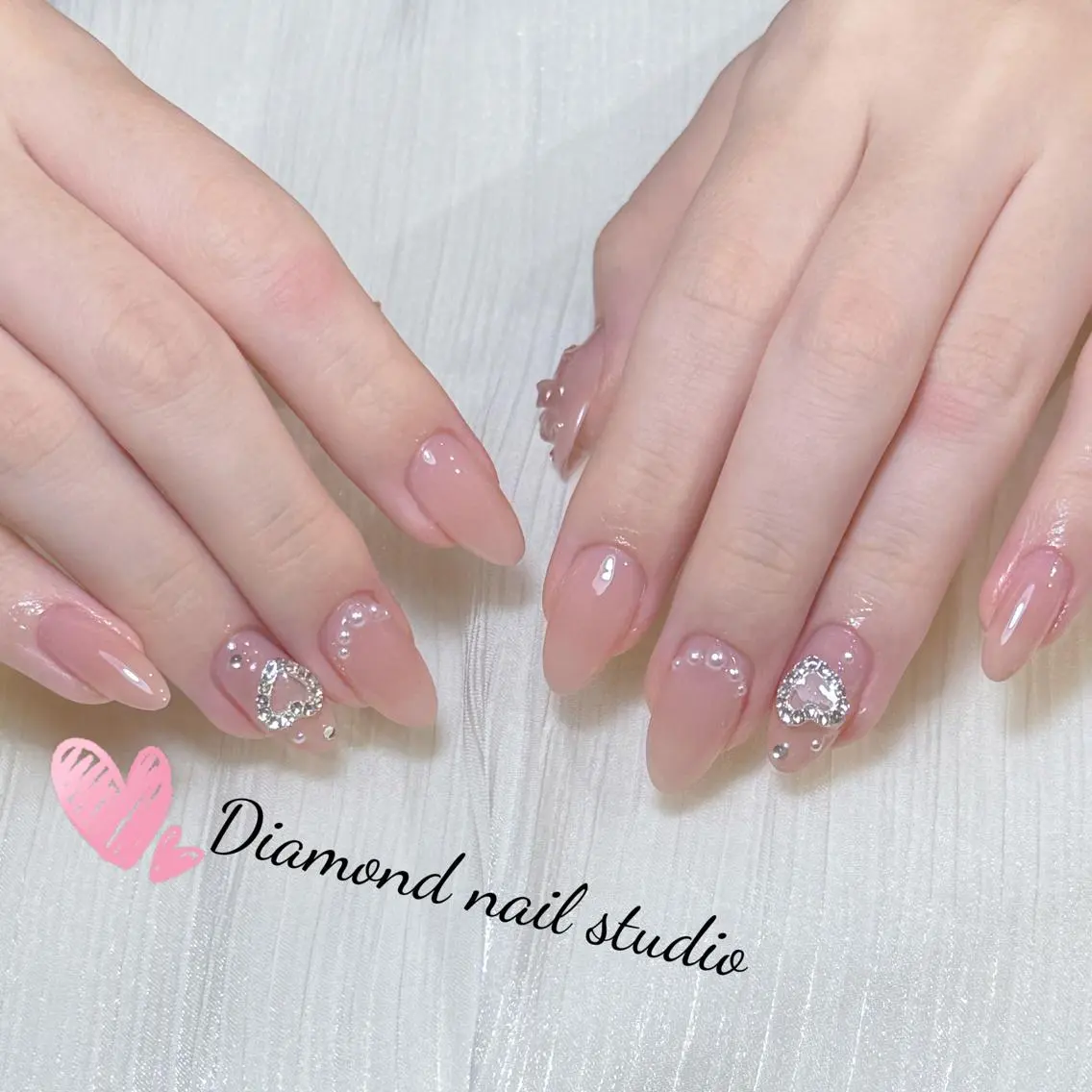 ネイル アートネイル オーロラネイル ガーリー キラキラネイル 韓国ネイル ハンドネイル Una NAILMANAMIのネイルデザイン