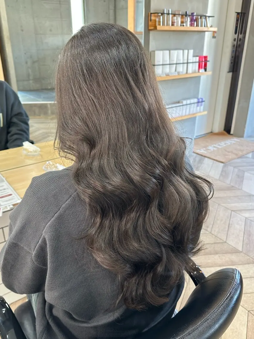ロング カラー グレージュ カット ヘアカラー Angelica 内海 遥奈のヘアスタイル