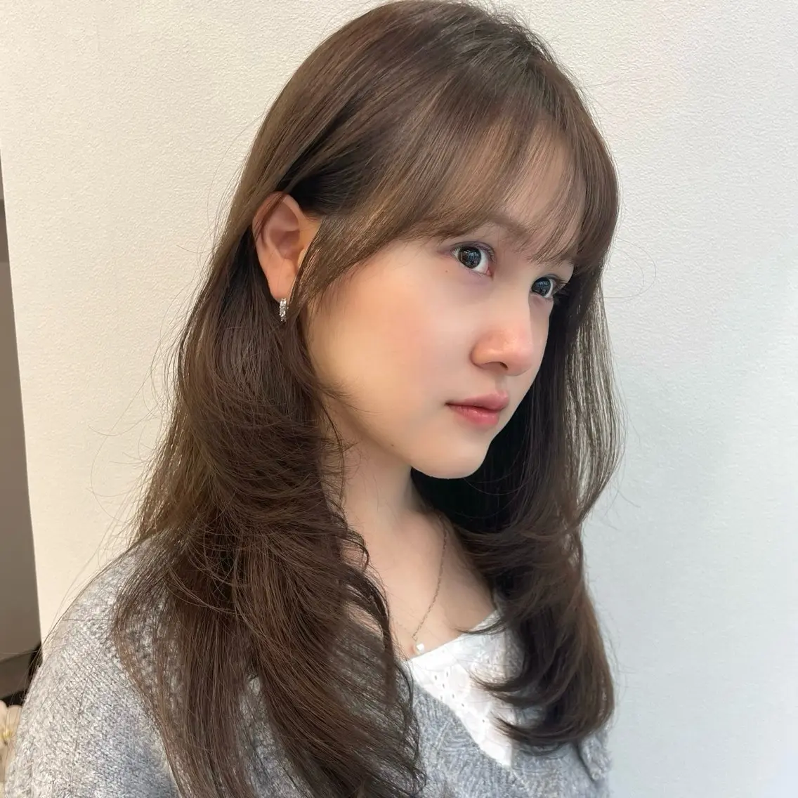 セミロング レイヤーカット minami🤎 レイヤーカットのヘアスタイル