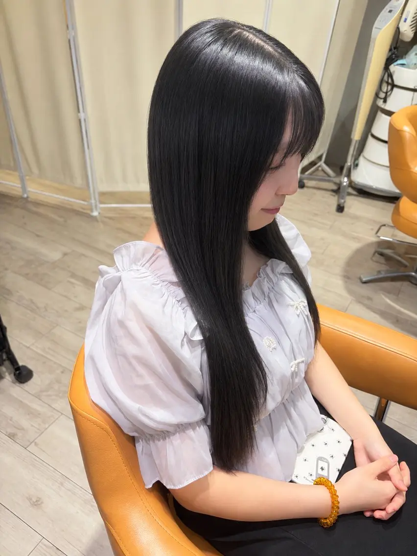 カラー ブリーチ 透明感カラー️🫧 🐣ありさのヘアスタイル