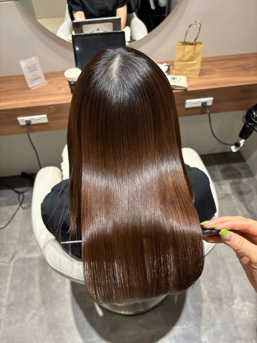 セミロング カット 縮毛矯正 トリートメント 美髪特化 🤍erikaのヘアスタイル
