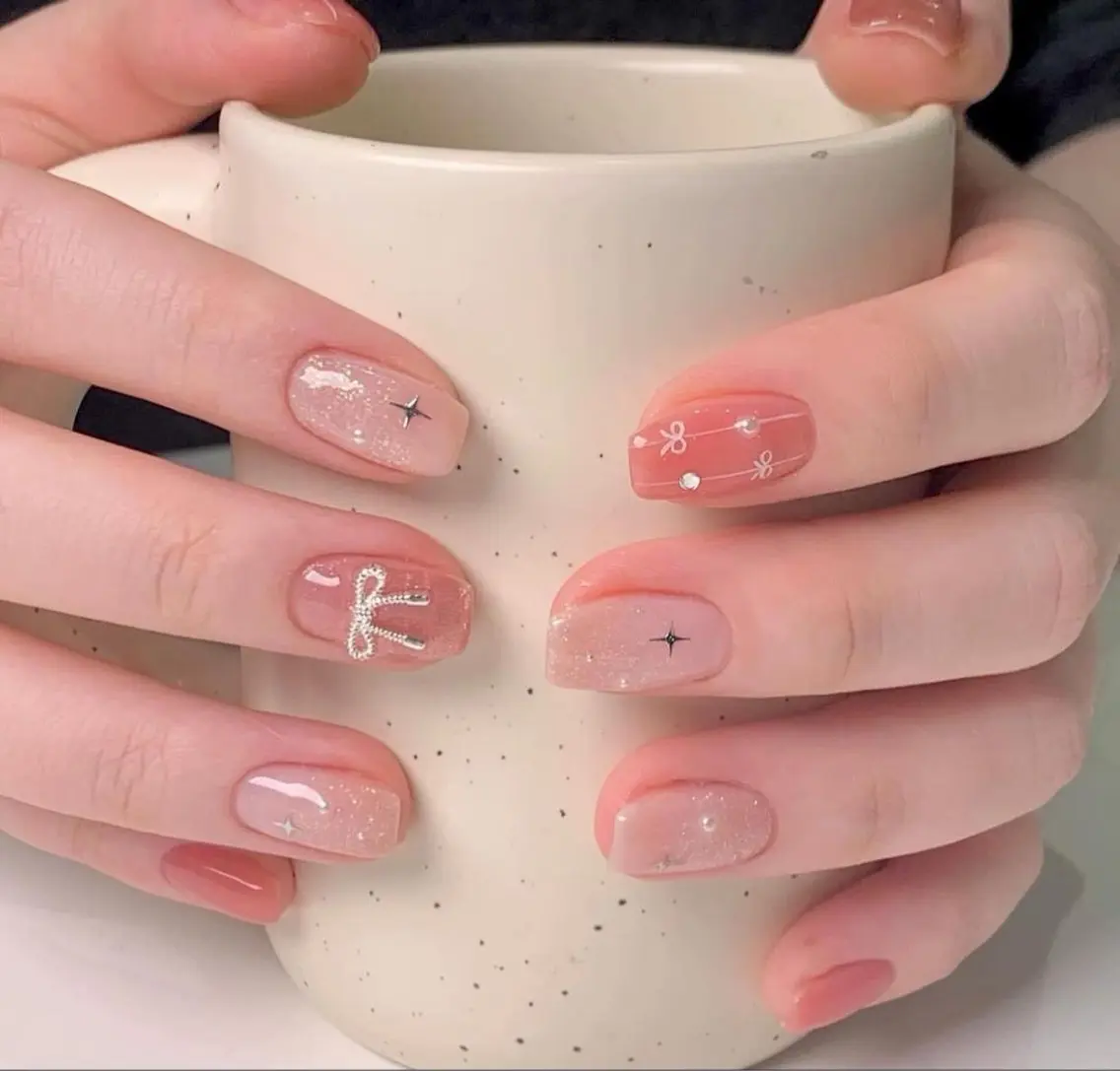 ネイル フレンチネイル ジェルネイル 韓国ネイル マグネットネイル マグネットフレンチ akina nailsのネイルデザイン