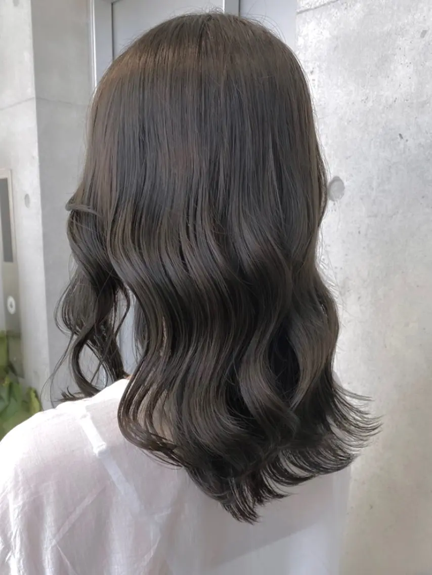 セミロング カラー カット ヘアカラー トリートメント 🌫️大人韓国ヘア 🌫️naoyaのヘアスタイル