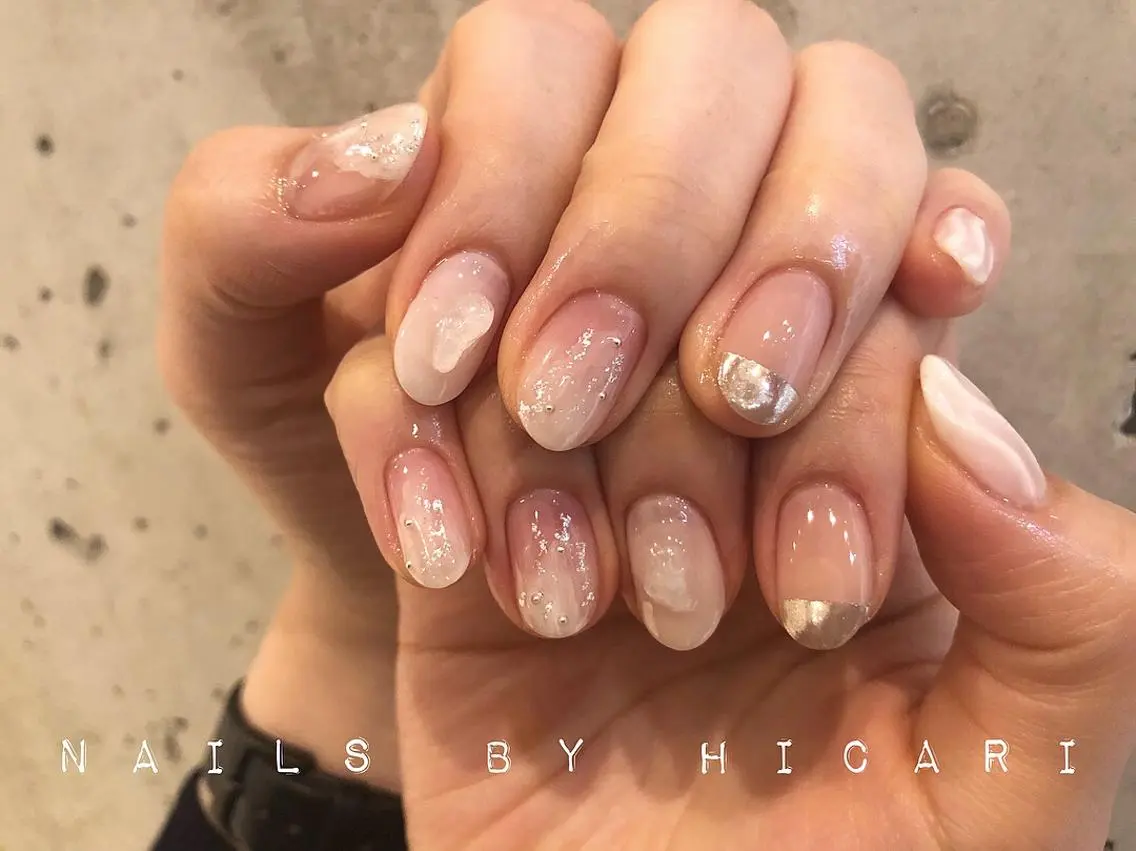 ショート カラー ネイル マツエク・マツパ ジェルネイル ニュアンスネイル パラジェル illum hicariのネイルデザイン