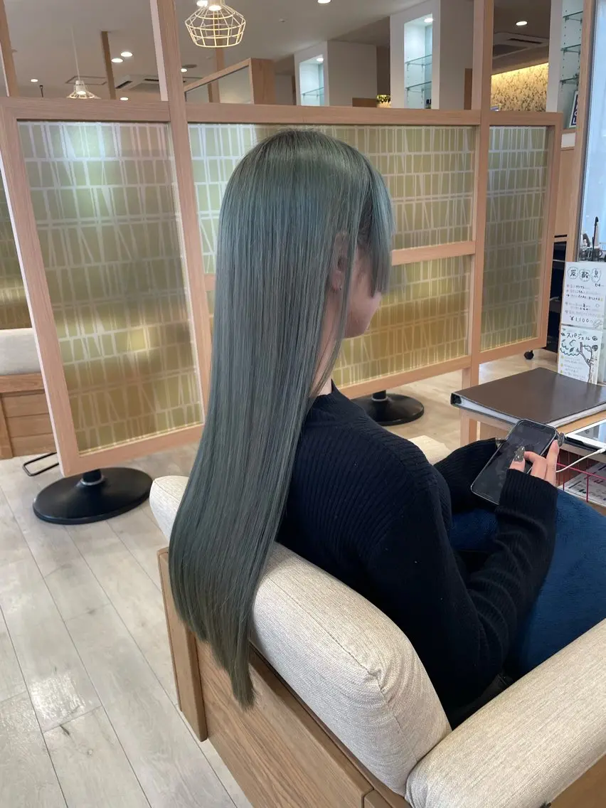 ロング ロング être 加藤 悠花のヘアスタイル