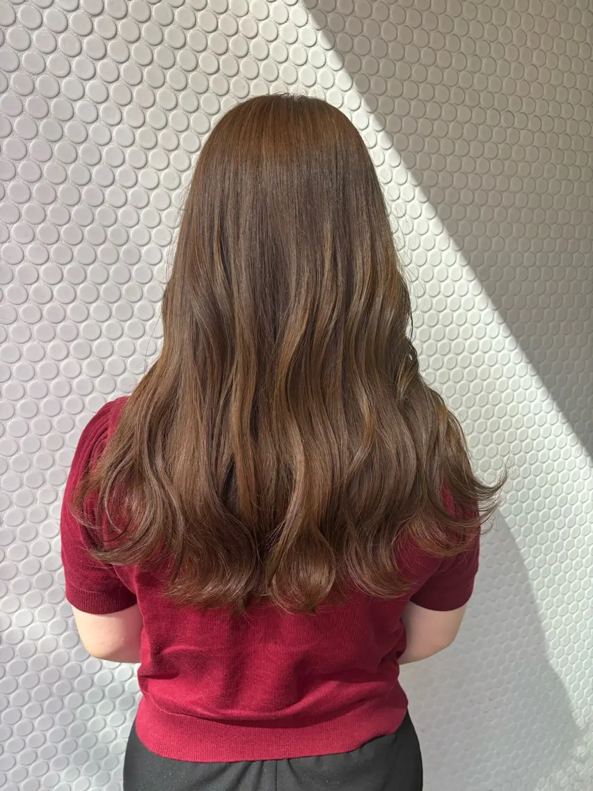 セミロング ヘアカラー トリートメント Ryo ／透明感カラーのヘアスタイル