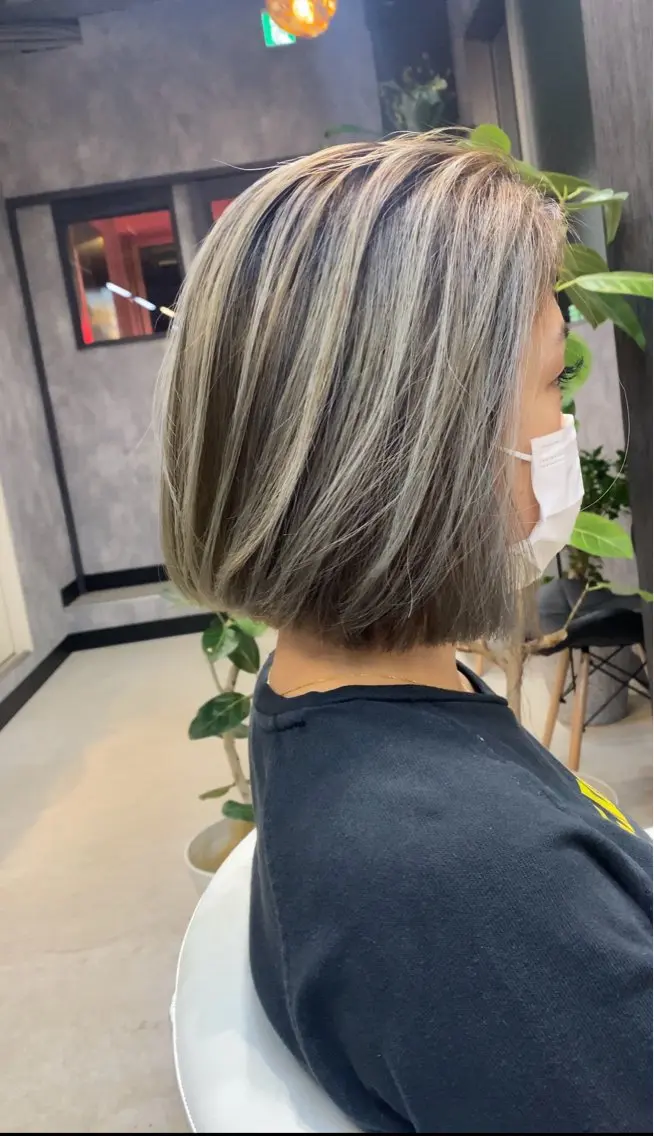 ミディアム カット ヘアカラー トリートメント en Siena エンシエナのヘアスタイル