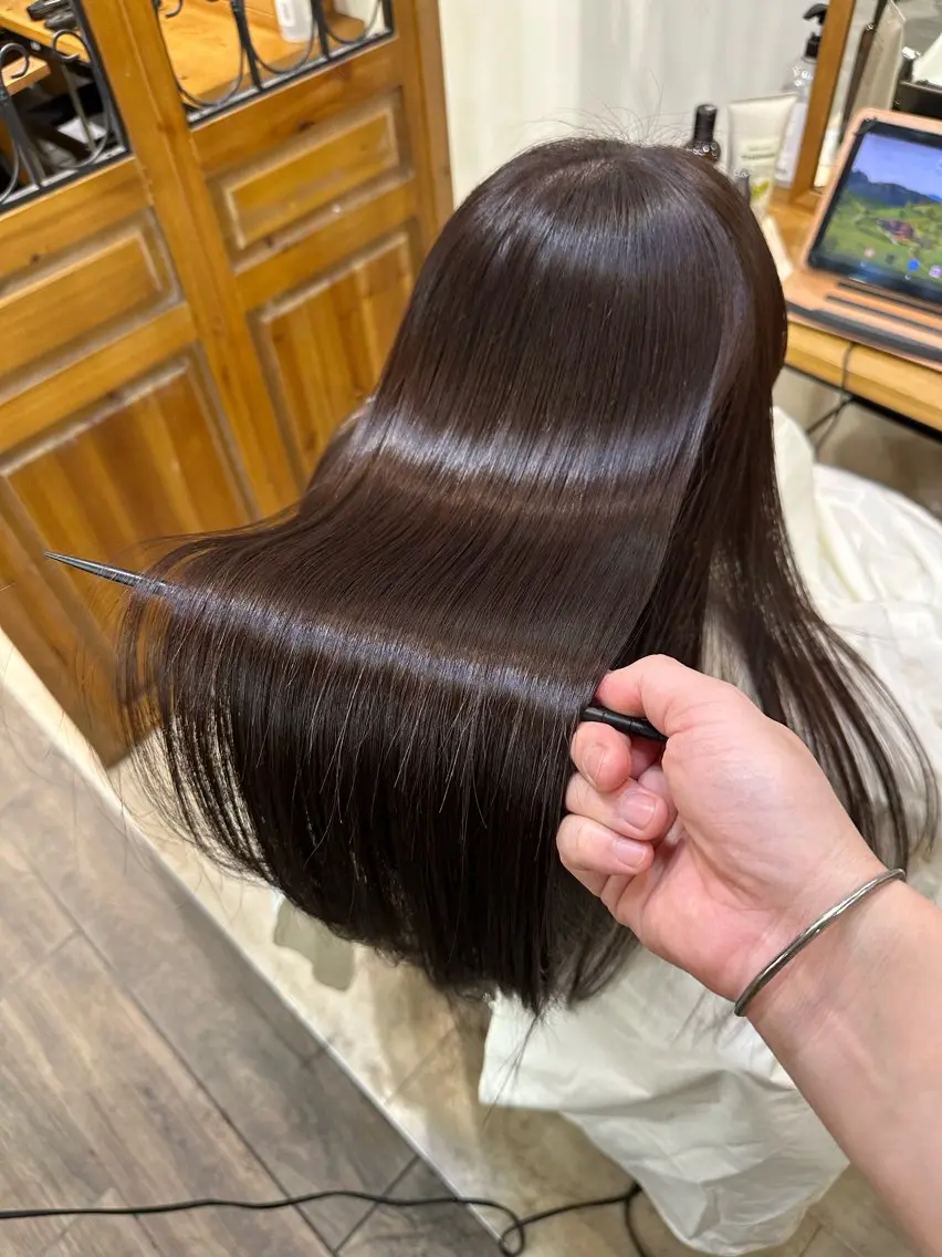 ロング カラー 髪質改善 縮毛矯正 トリートメント カット ヘアカラー トリートメント 縮毛矯正/山根勇平 /完全マンツーマンのヘアスタイル