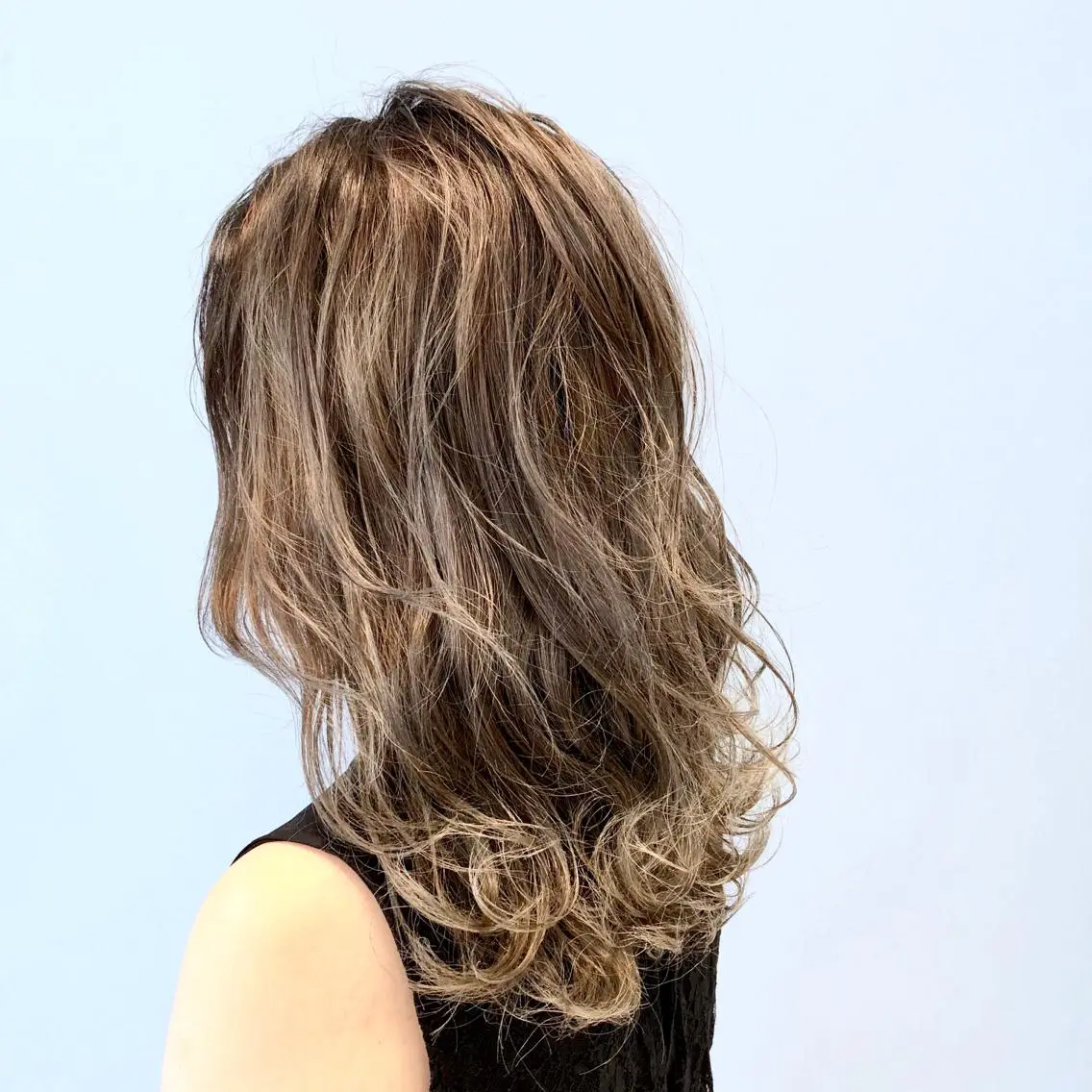 ロング カラー ブリーチ ケアブリーチ グラデーションカラー グレージュ 外国人風カラー カット ヘアカラー トリートメント 🌈ぷる艶カラー🌈 髪質改善👑柳沼尚貴のヘアスタイル