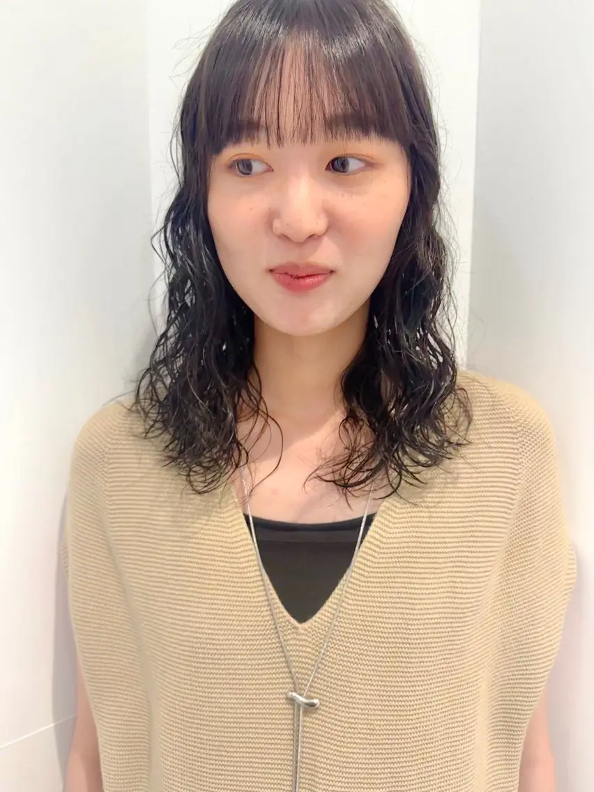 ミディアム パーマ ミディアムパーマ 似合わせカット 小顔カット パーマ/パーマ落とし /藤木舜太のヘアスタイル