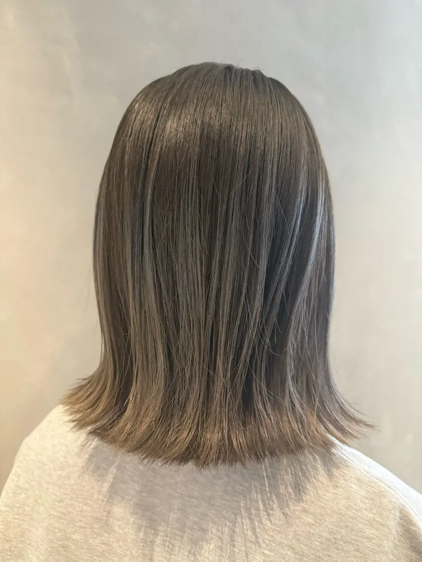 ミディアム カラー カット ヘアカラー トリートメント 長谷川 沙紀のヘアスタイル