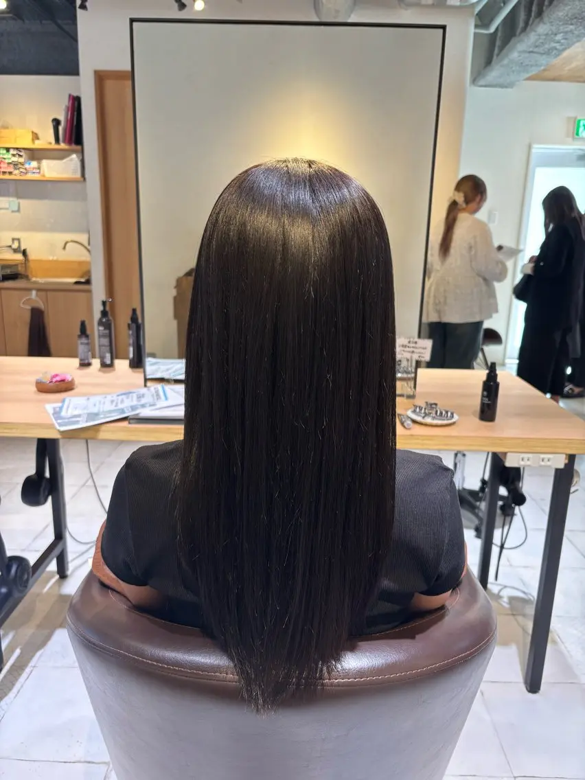 ロング 髪質改善 カット ヘアカラー トリートメント 尾形 百花のヘアスタイル