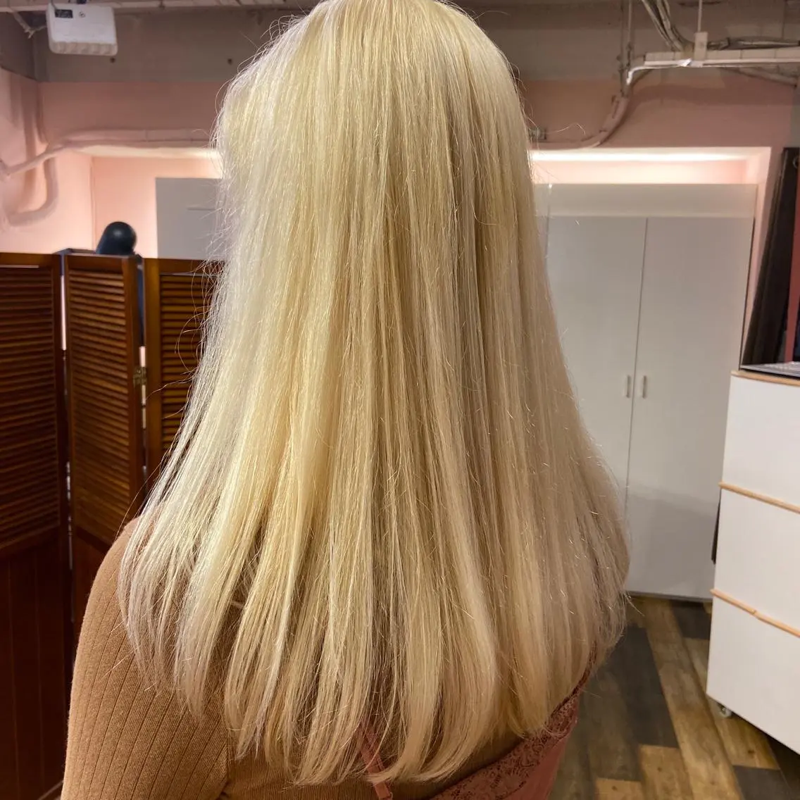 ロング カラー ブリーチ ケアブリーチ 外国人風カラー ツバサ 髪質改善のヘアスタイル