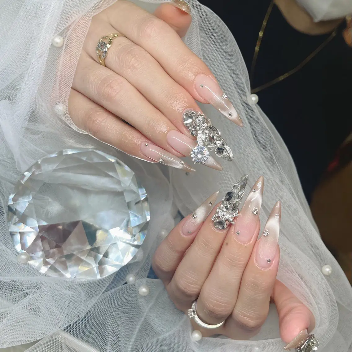 ネイル フレンチネイル グラデーション マグネットネイル ミラーネイル 持ち込み Sora Nailのネイルデザイン