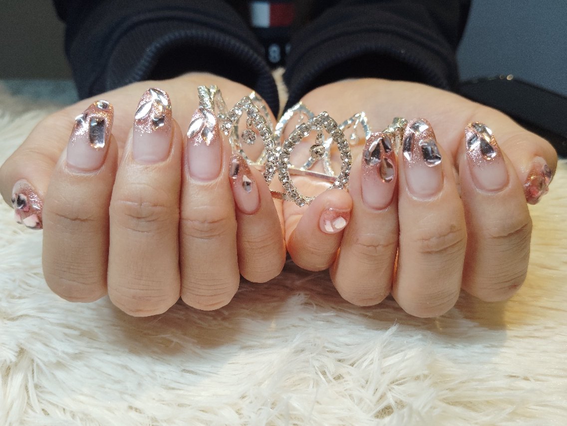ネイル 持ち込み ハンドネイル NailSalon LEAFのネイルデザイン