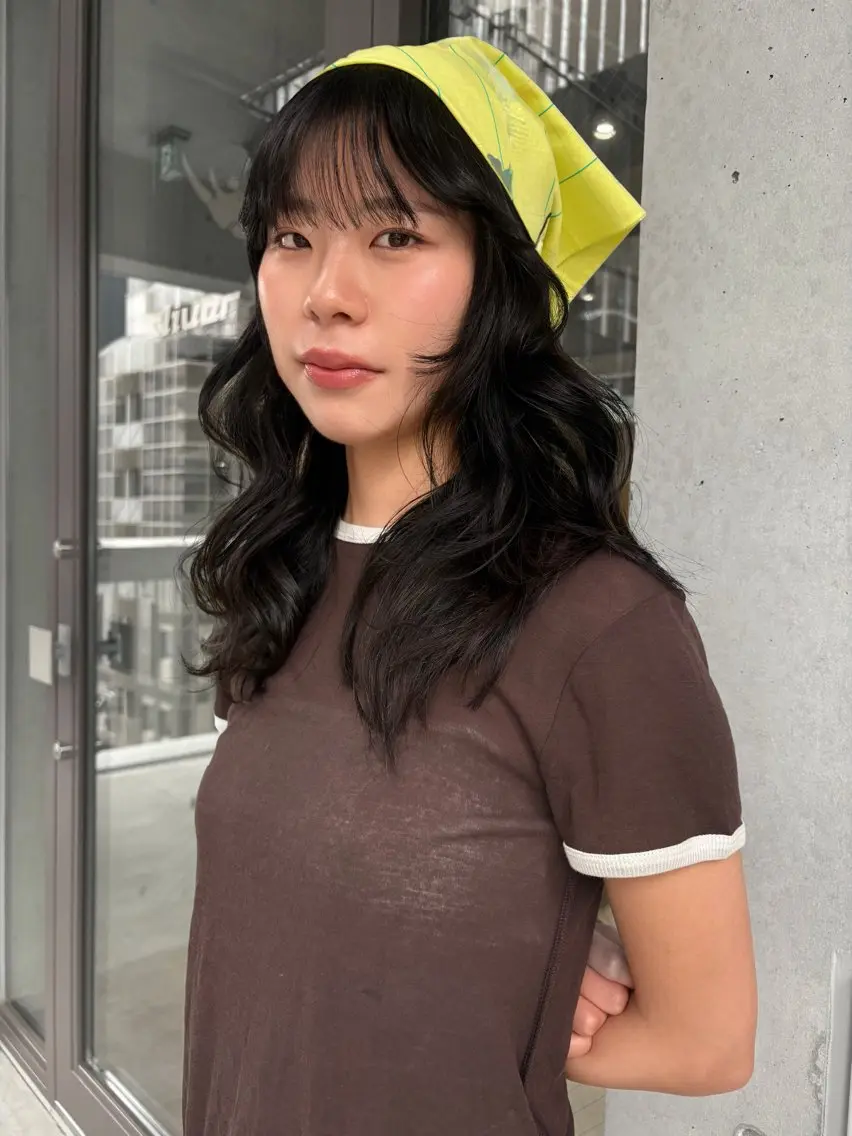 ミディアム 薄暮 マツイ　レンのヘアスタイル
