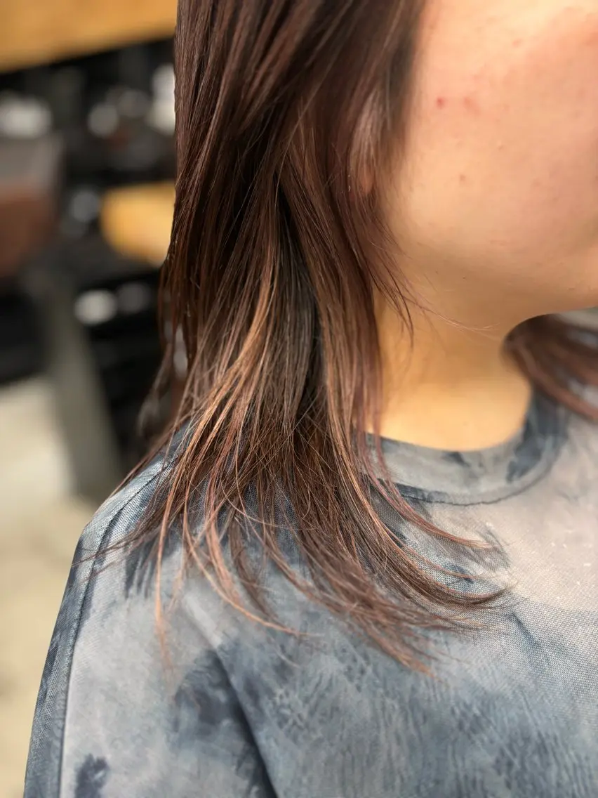 ミディアム カラー mono / Manatoのヘアスタイル