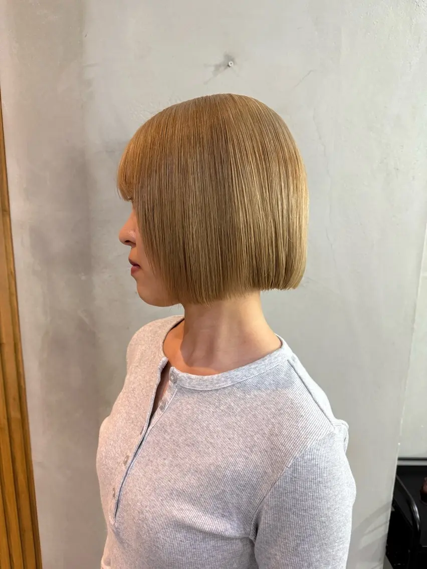 ミディアム カラー ベージュカラー ハイトーンカラー ミルクティーベージュ ヘアカラー Kurumi🌙韓国 レイヤー/艶感カラーのヘアスタイル