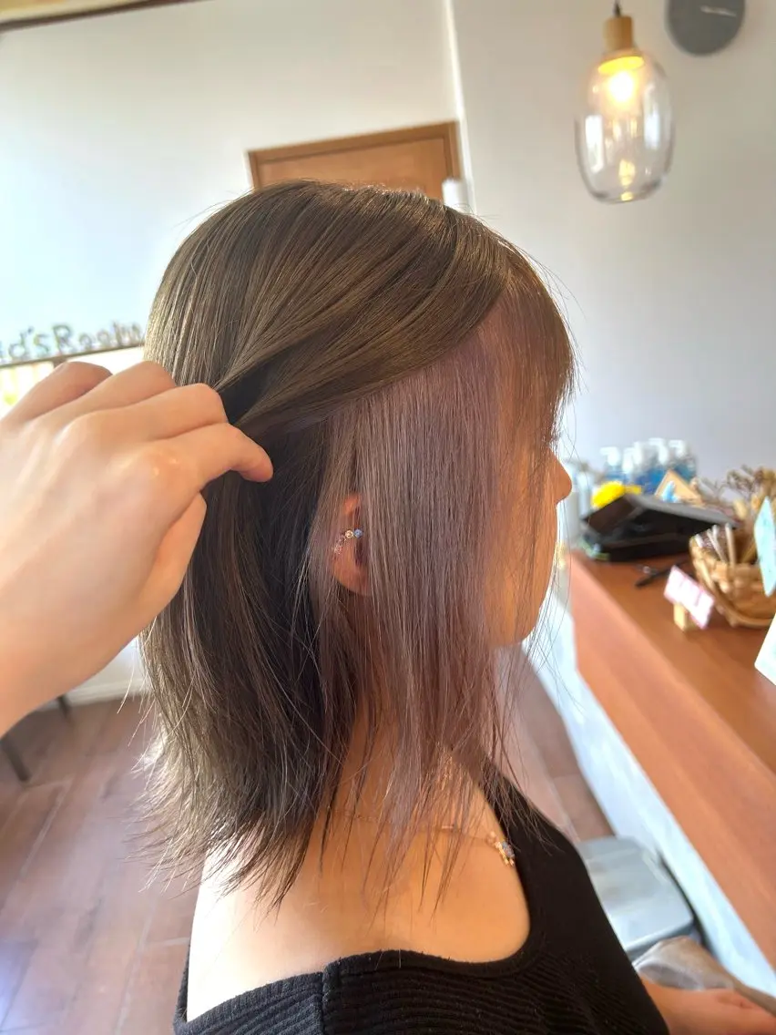 ミディアム カラー ブラウンカラー 透明感カラー インナーカラー オリーブブラウン ピンクカラー カット ヘアカラー トリートメント トップスタイリスト 林すずかのヘアスタイル