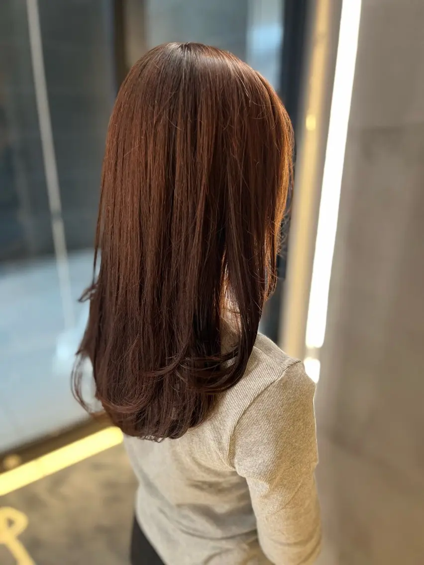 セミロング カット ヘアカラー トリートメント 顔周りレイヤー 髪質改善 / AYUのヘアスタイル