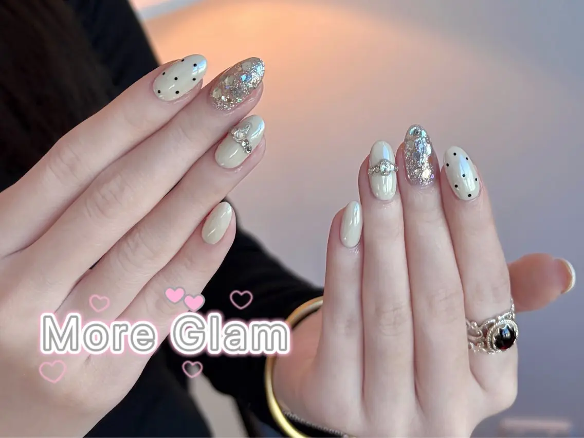 ミディアム ハンドネイル more glam 原宿店のネイルデザイン