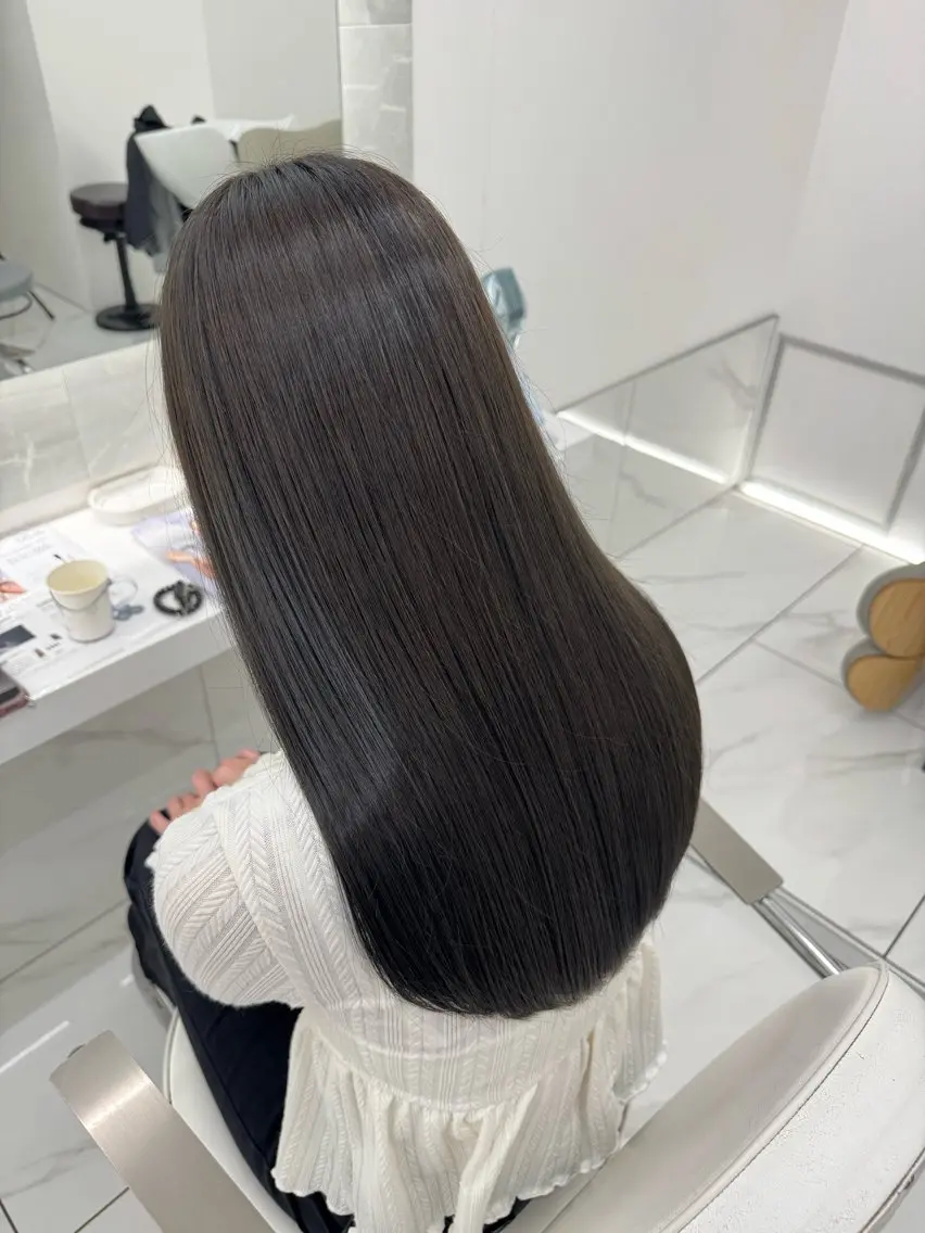 ヘアカラー（最高級処理剤）＋スムーストリートメントの写真