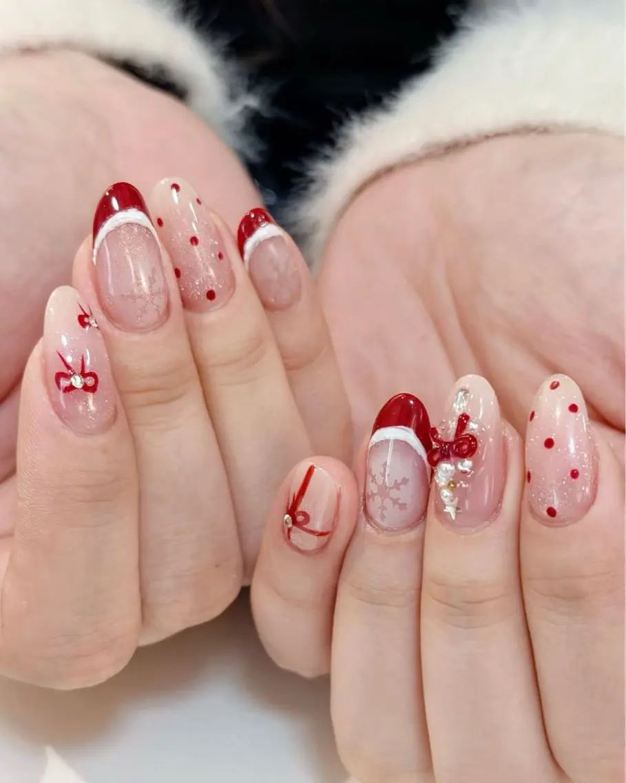 ネイル チークネイル フレンチネイル ハート キラキラネイル 韓国ネイル ハンドネイル Speraネイル 大宮店🎀のネイルデザイン