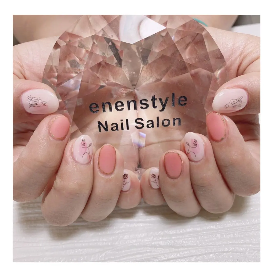 ショート ネイル 🐾enen style 🐾のネイルデザイン