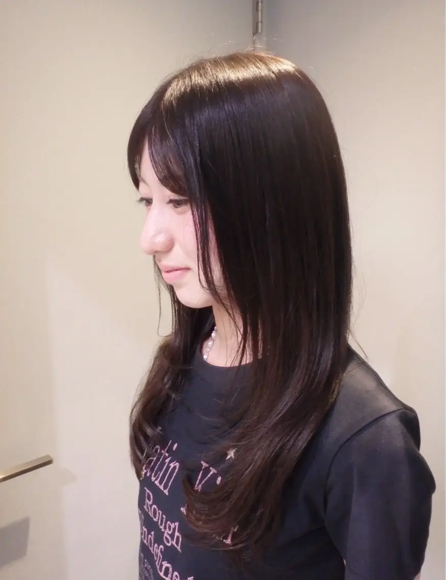 ミディアム 油井 緋織のヘアスタイル
