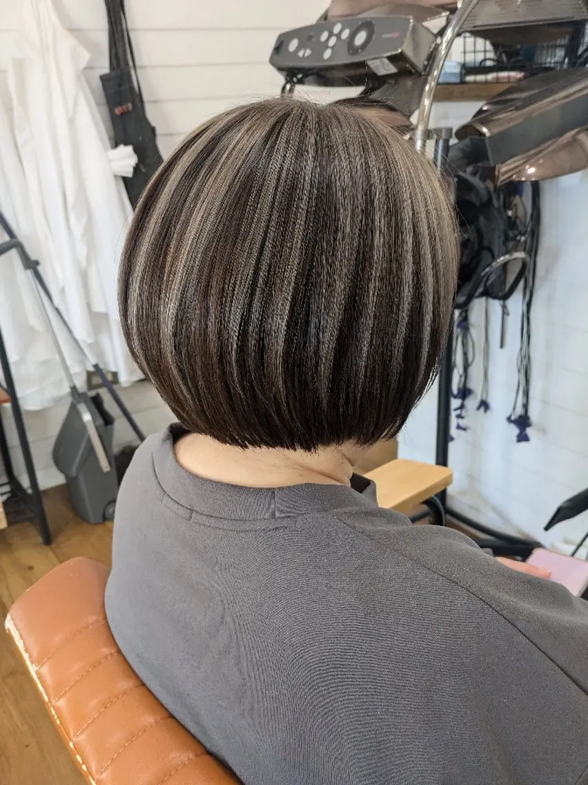 【白髪ぼかし/モニター価格】ハイライト風アンブレラカラー+カット ¥17800→14500の写真