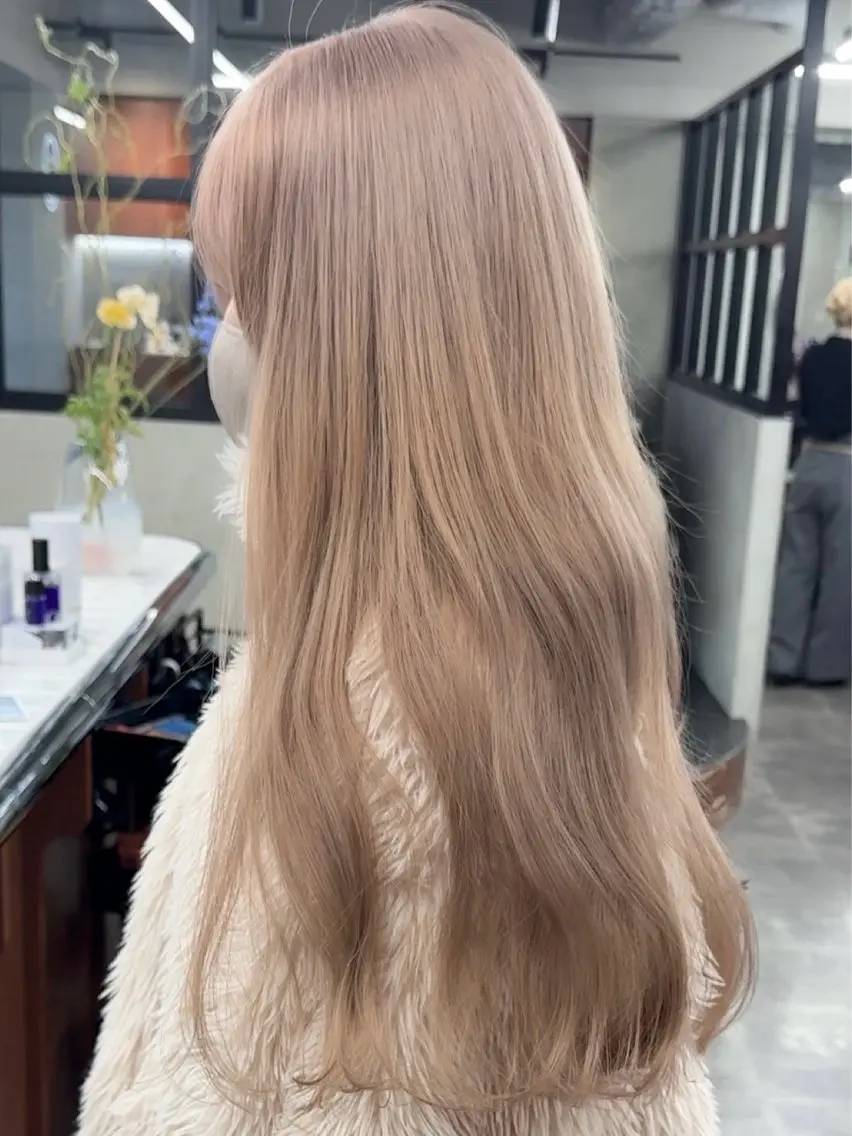 ロング カラー ベージュカラー ブリーチ ケアブリーチ 透明感カラー デザインカラー カット ヘアカラー トリートメント 似合わせカット/ ハイトーン/aoiのヘアスタイル