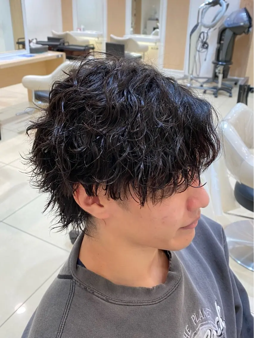 ショート パーマ メンズ カット パーマ メンズ特化型美容師 栗山勇人のヘアスタイル