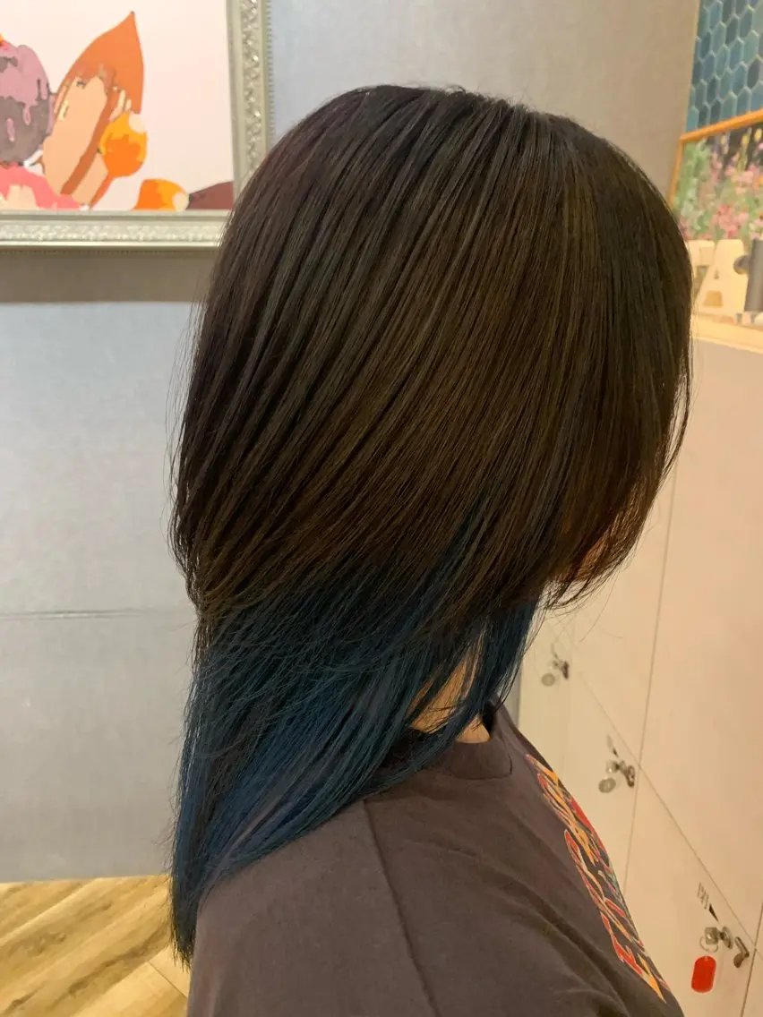 ミディアム カラー ウルフカット 大橋 拓実のヘアスタイル