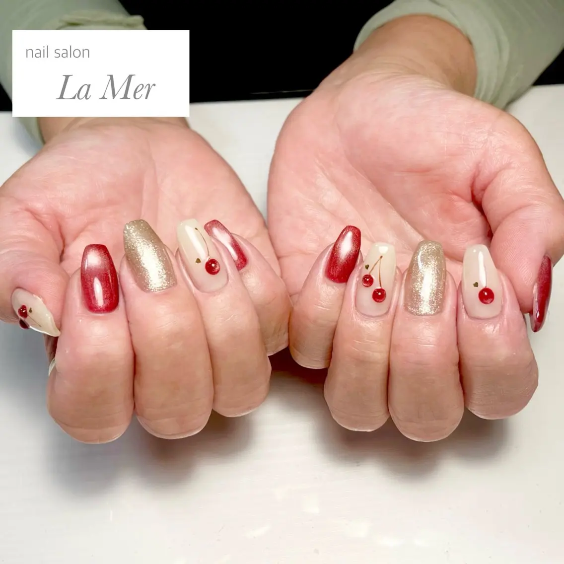 ネイル ガーリー ゴールド オフィスネイル ピンク ぷっくりネイル ハンドネイル nailsalon La Merのネイルデザイン
