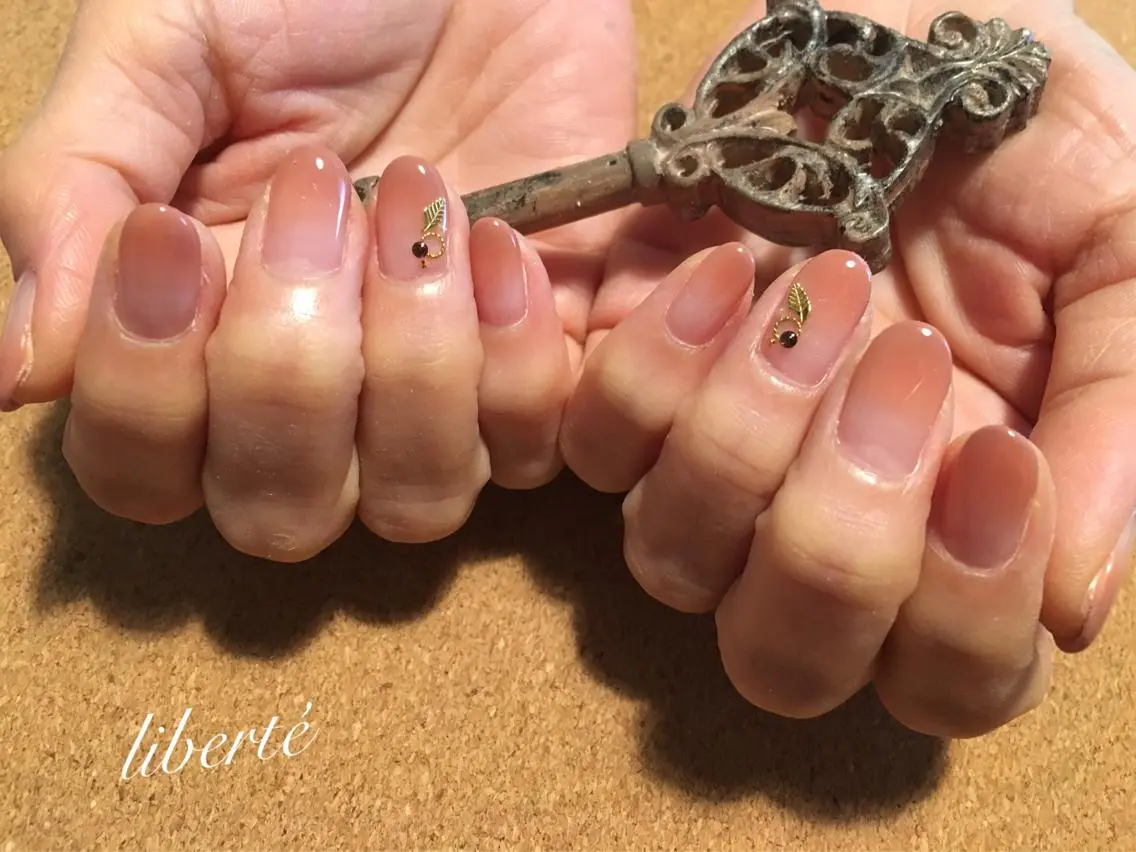 ネイル liberté (リベルテ)のネイルデザイン