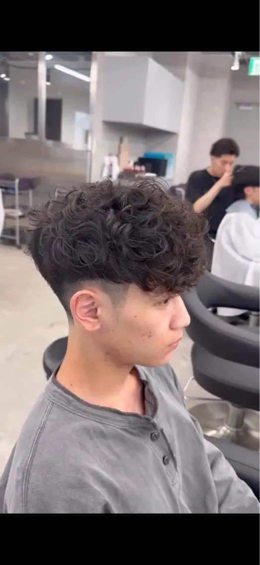 ショート カット パーマ ✨️短髪フェード カット水沼心✨のヘアスタイル
